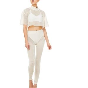 NWOT Alo Yoga® Appeal Short Sleeve Top and High-Waist Energize Legging (Medium)